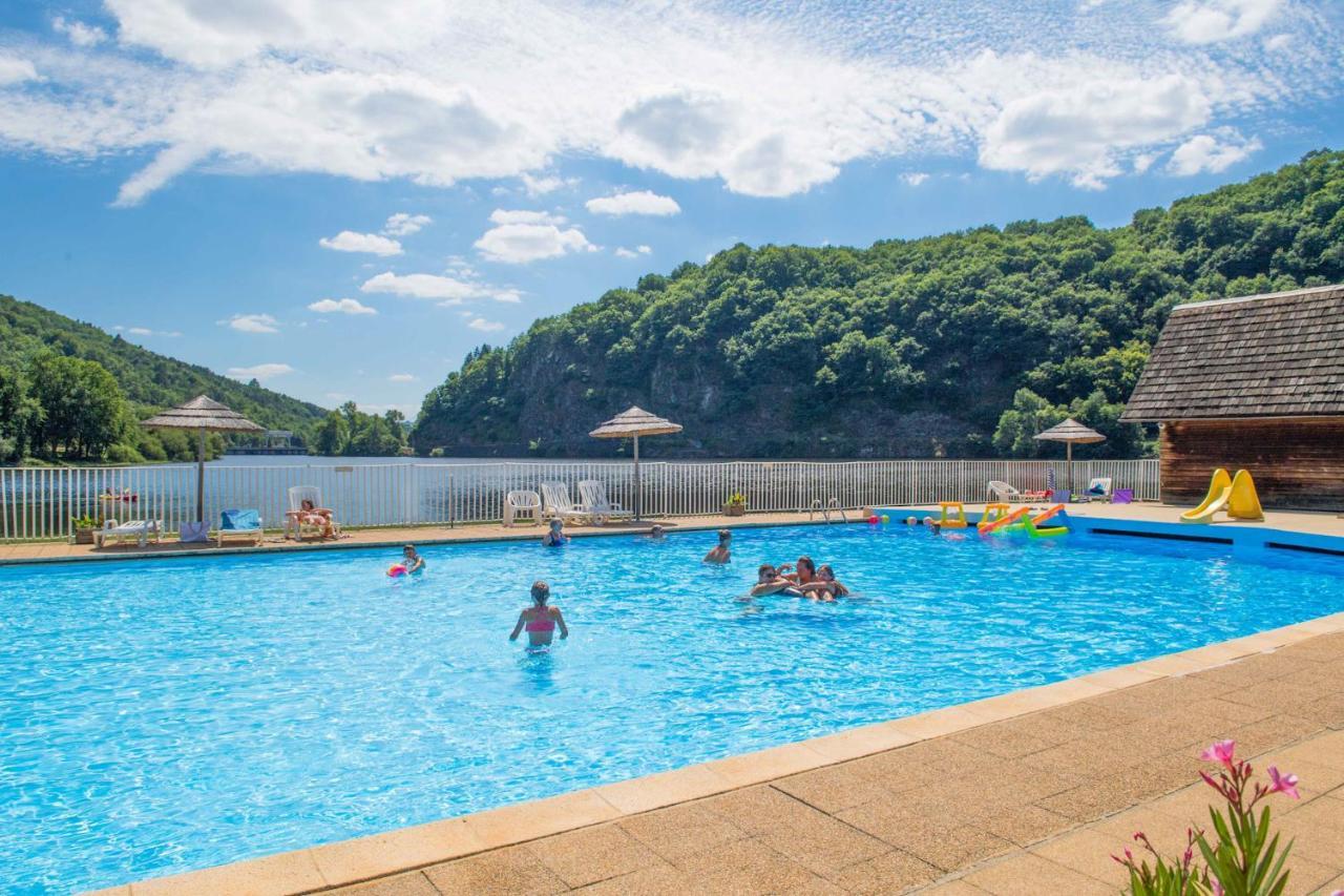 Camping Le Chateau Du Gibanel Saint-Martial-Entraygues Εξωτερικό φωτογραφία