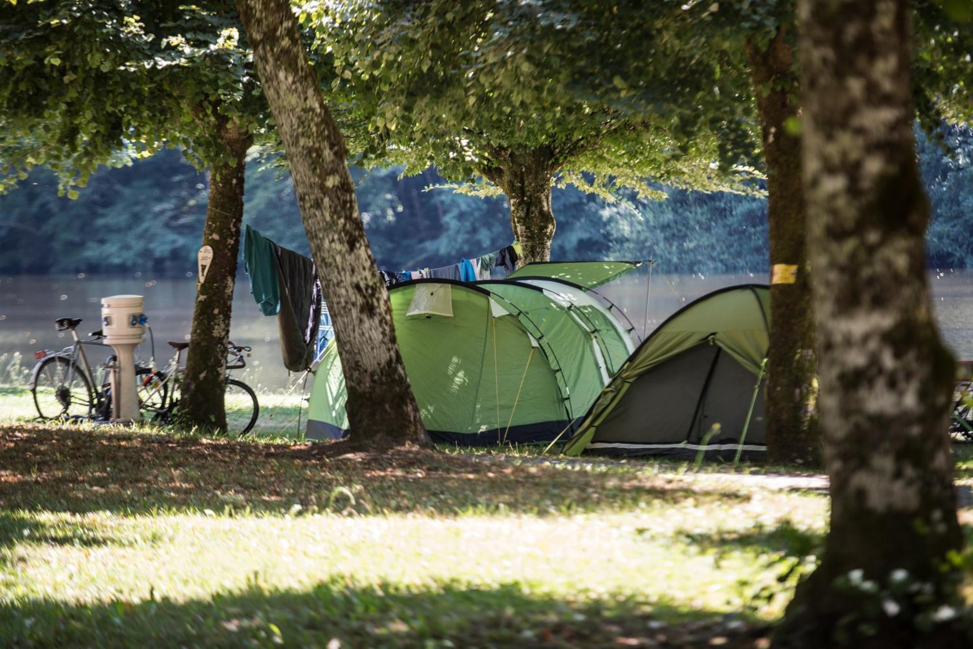 Camping Le Chateau Du Gibanel Saint-Martial-Entraygues Εξωτερικό φωτογραφία