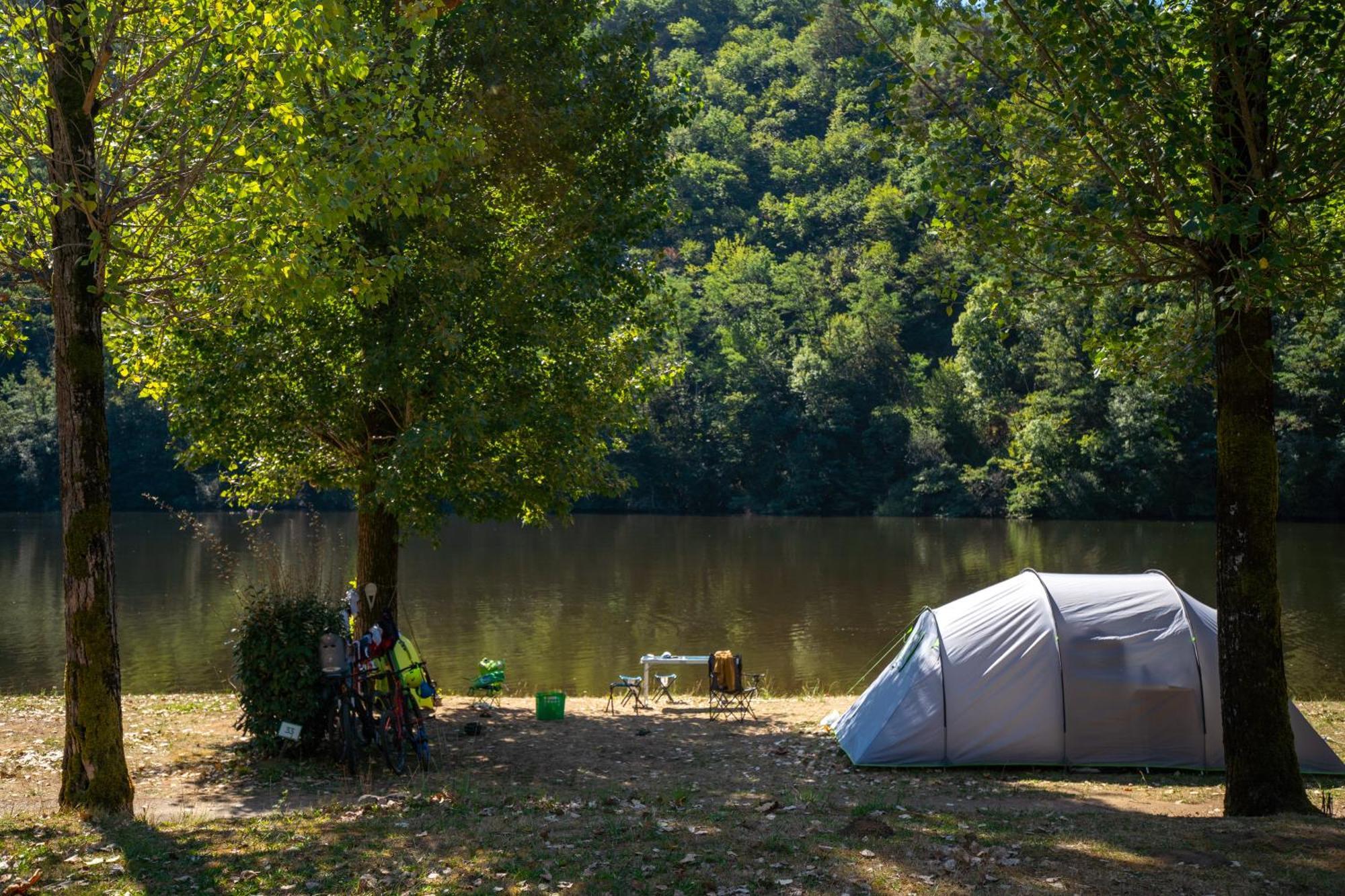 Camping Le Chateau Du Gibanel Saint-Martial-Entraygues Εξωτερικό φωτογραφία