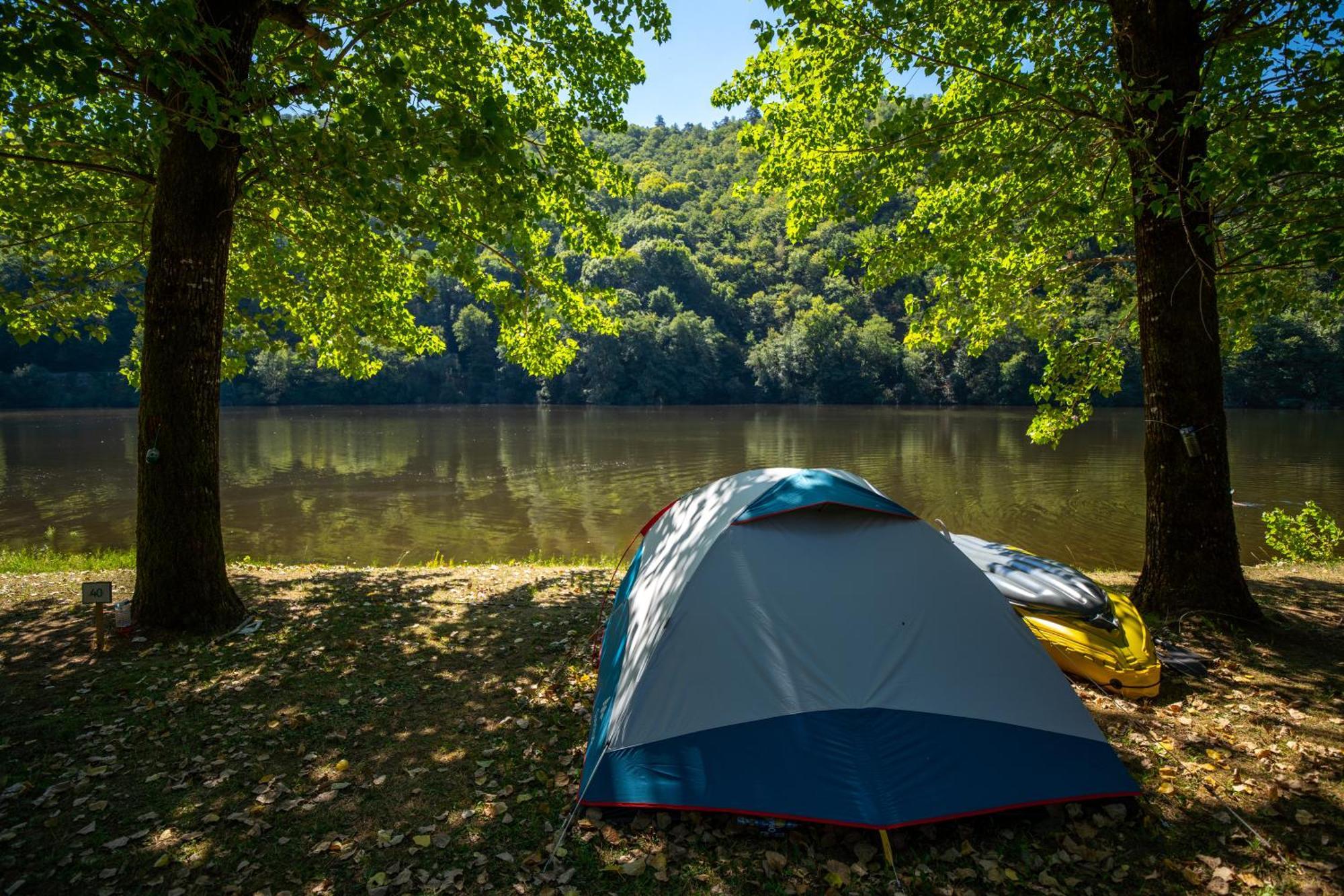Camping Le Chateau Du Gibanel Saint-Martial-Entraygues Εξωτερικό φωτογραφία